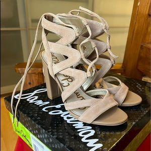 Sam Edelman Yardley golden caramel suede block sandal high heels